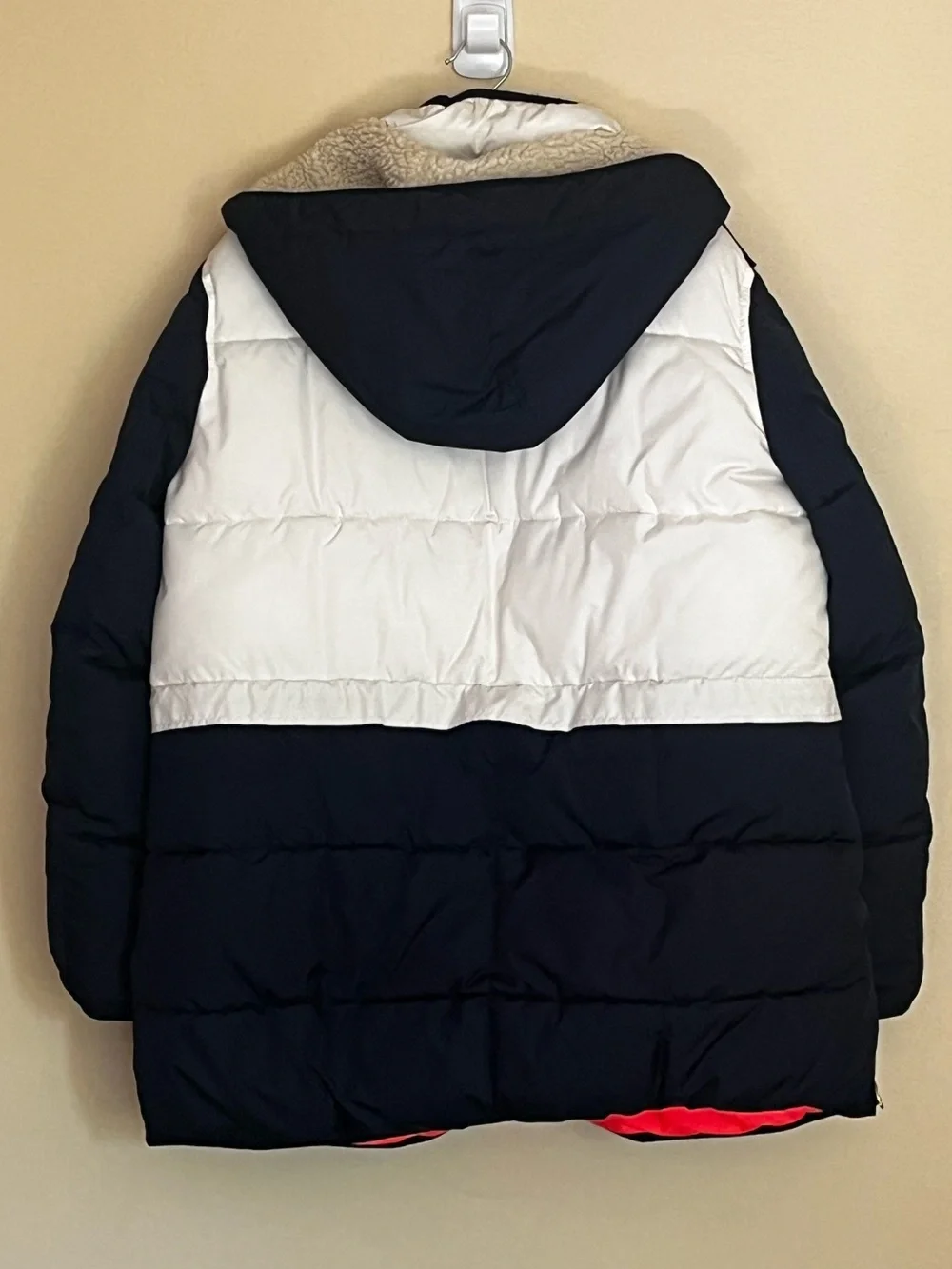 J. Crew Signature Puffer Navy and White size XL